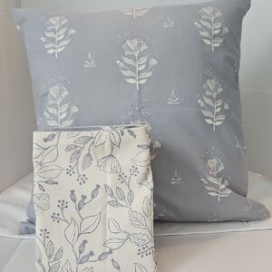 Composition NWOT Smokey Blue White Botanical Leave Motif Pillow Covers Set